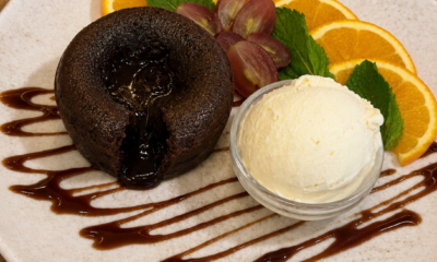 LAVA CAKE CU ÎNGHEȚATĂ DE VANILIE – 170G